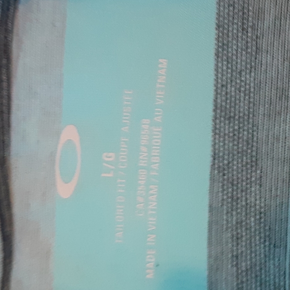 * OAKLEY LATERAL POLO. SIZE LARGE - Picture 3 of 10